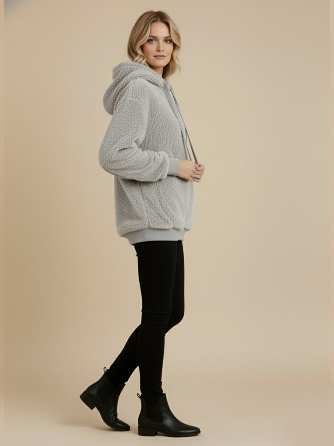 Sweat à capuche en peluche Athena avec cordon de serrage
