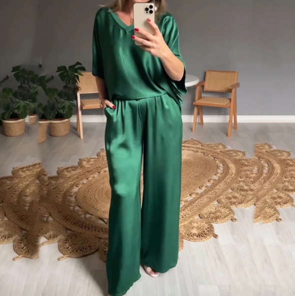 Set din două piese Ella Loose Satin