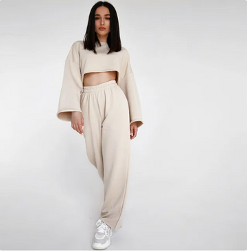 Set de top cu mânecă lungă cropped și pantaloni jogger