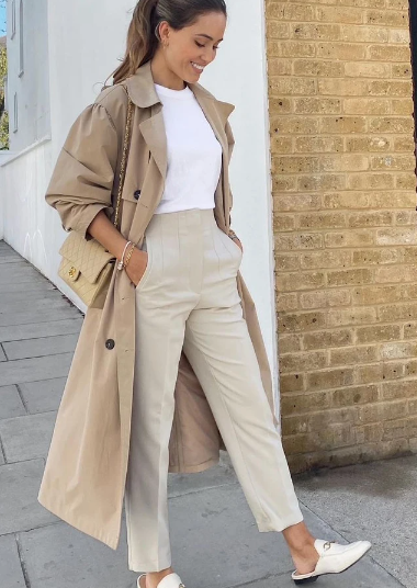 Taillenhose mit schmal zulaufendem Bein