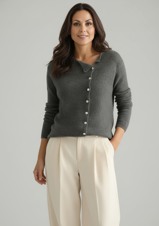 Marianna Pull asymétrique boutonné