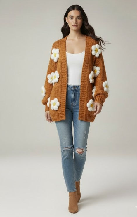 Cardigan tricotat cu margarete brodate