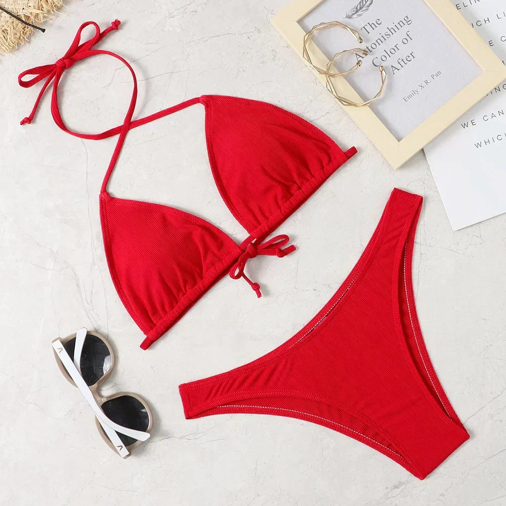 Costum de baie clasic, stil triunghi