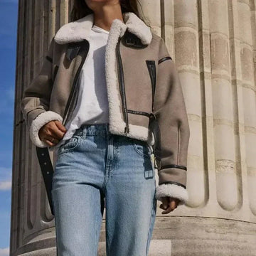 Geacă aviator cropped din shearling
