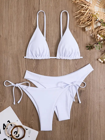 Traje de baño de 3 piezas de color liso