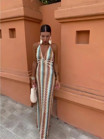 Rochie maxi tip halter cu imprimeu în zig-zag